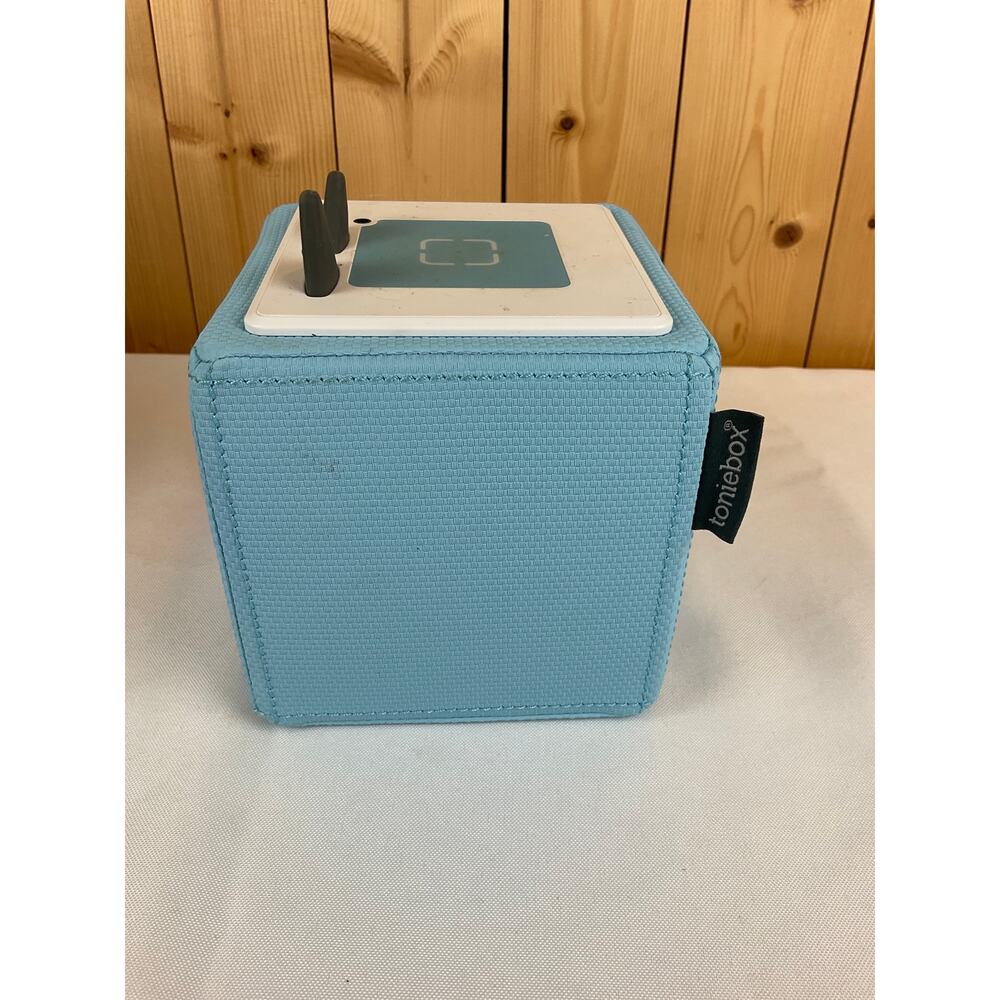 Toniebox Kids Audio Player, Starter Speaker Unit and Charger Only w/ Tote Bag - Picture 6 of 11